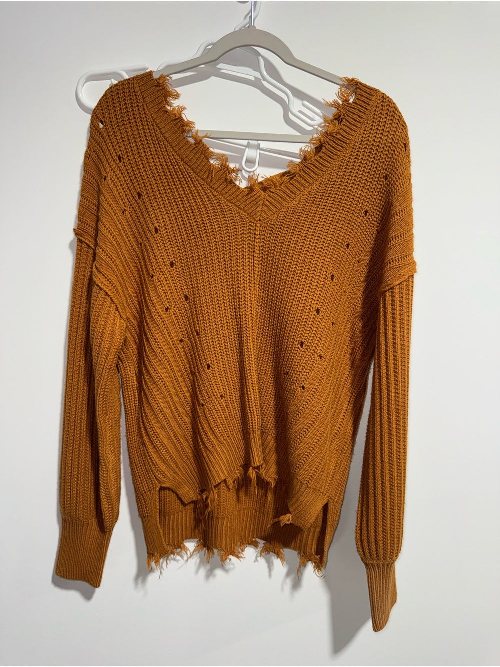Oversized Distressed V-Neck Knit Sweater - Rust. Size S